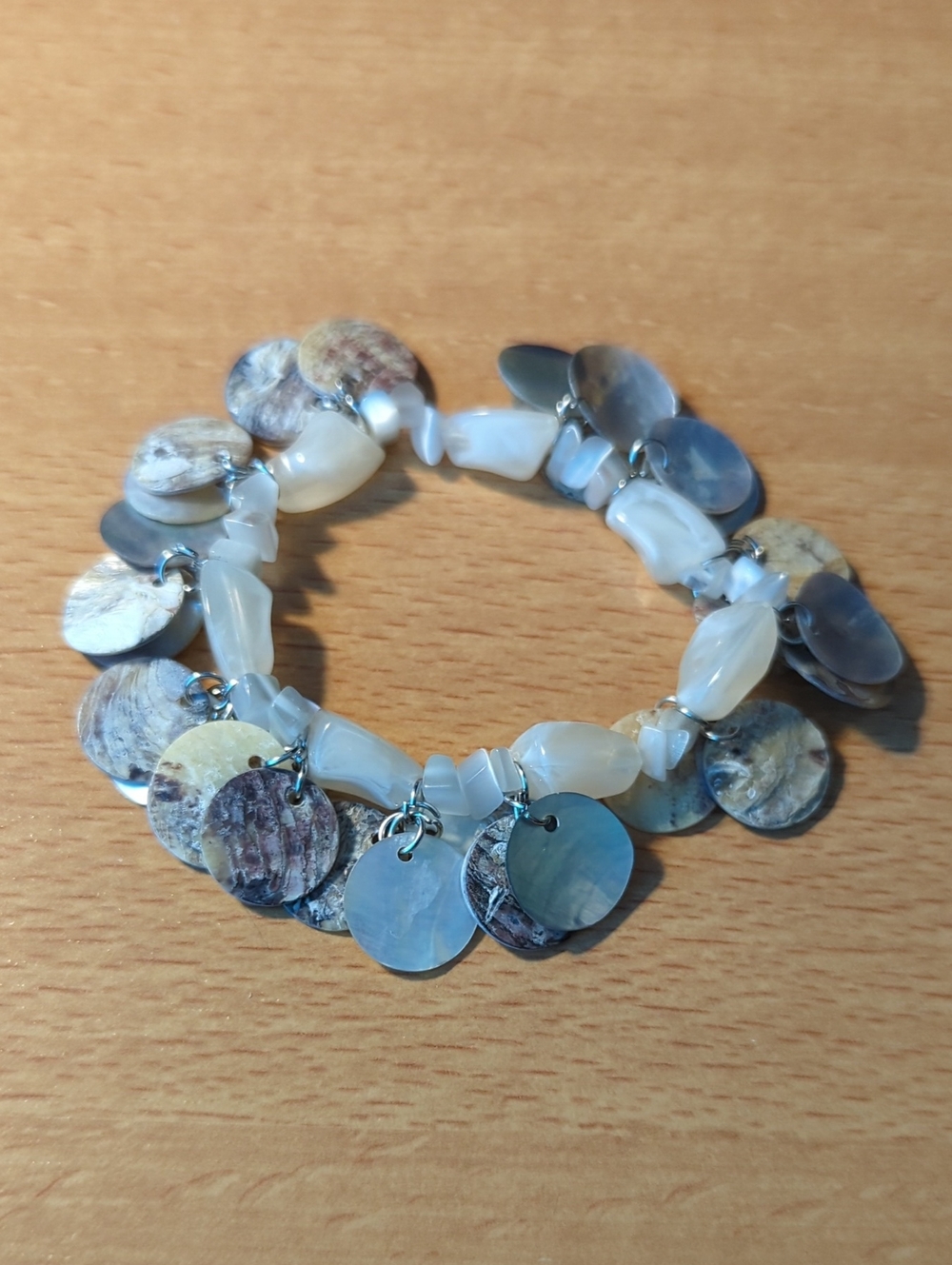 Mother-of-Pearl Disc Bracelet in Ivory